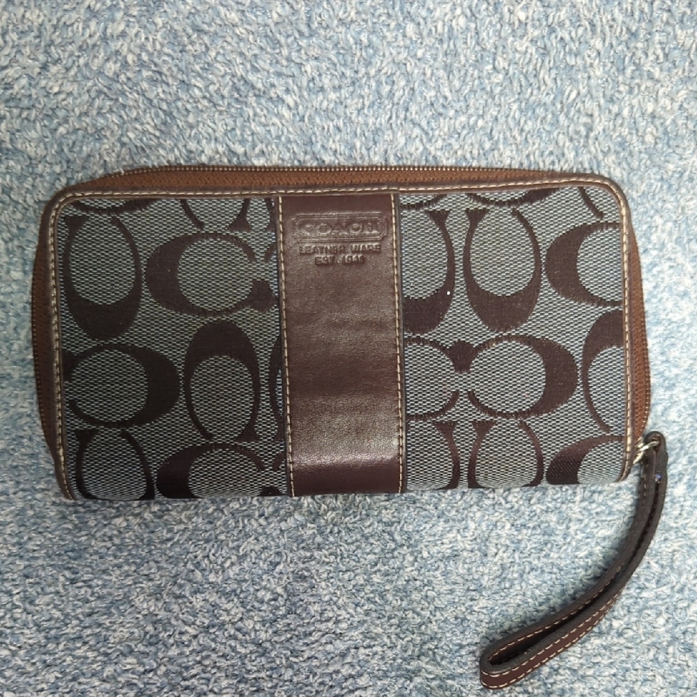 Coach Signature Black and Brown Wristlet